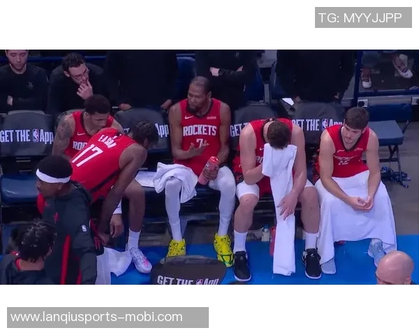 杜兰特谈防守与进攻的双重责任助力球队全方位提升 杜兰特谈防守与进攻的双重责任助力球队全方位提升